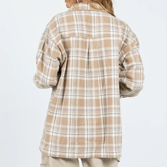 Princess Polly Oversized Plaid Flannel Shacket ✨ - Picture 3 of 5